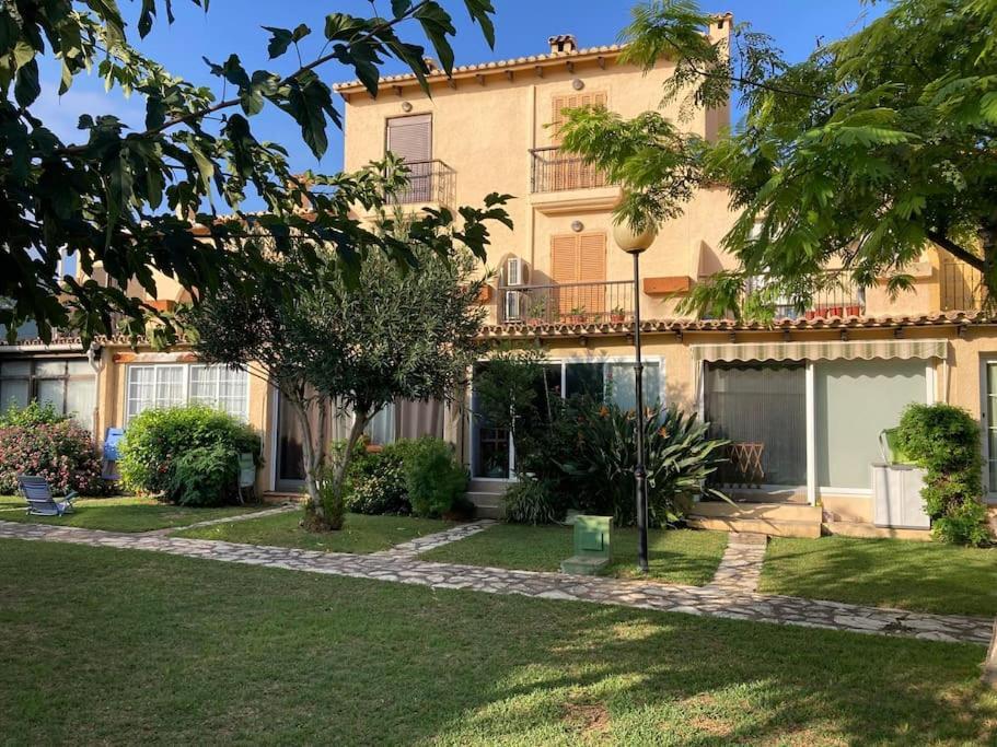 Adosado En Denia Con Gran Jardin Villa Екстериор снимка